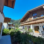 Hochalmbahnen Chalets 6W2, Erle, Nahe Gondel, Hunde Willkommen 劳里斯