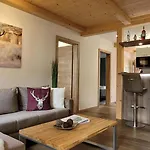 Hochalmbahnen Chalets 6W2, Erle, Nahe Gondel, Hunde Willkommen 劳里斯