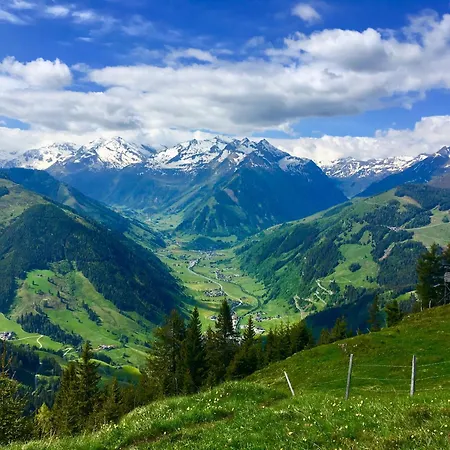 Hochalmbahnen Chalets 6W2, Erle, Nahe Gondel, Hunde Willkommen * 劳里斯
